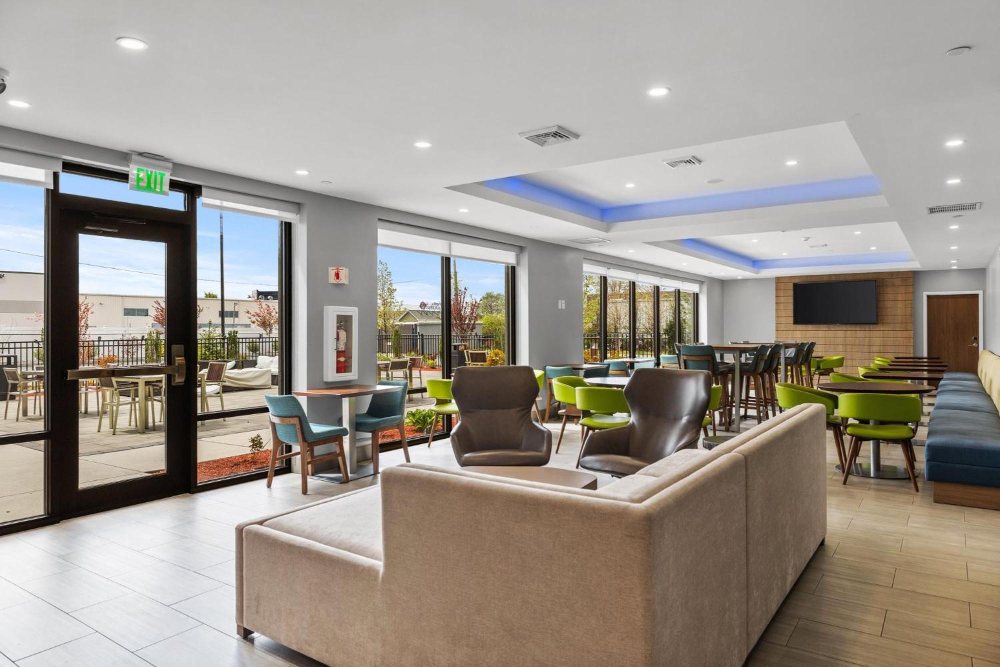 Even Hotel Manchester Airport By Ihg Экстерьер фото